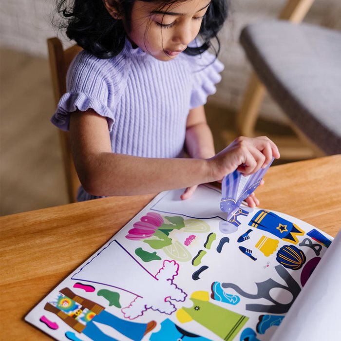 חוברת מדבקות-הלבשה