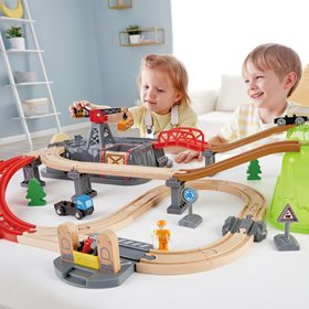 משחק רכבות מתקדם מבית HAPE, משחק רכבת,